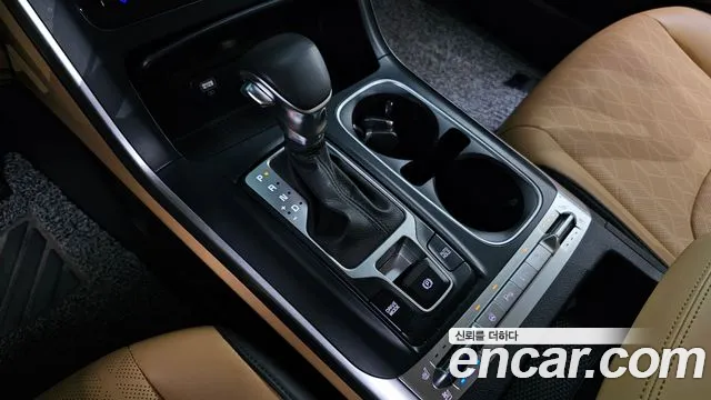 Kia Canival Carnival 4 поколение Дизель 9 мест Prestige — Фото автомобиля 9