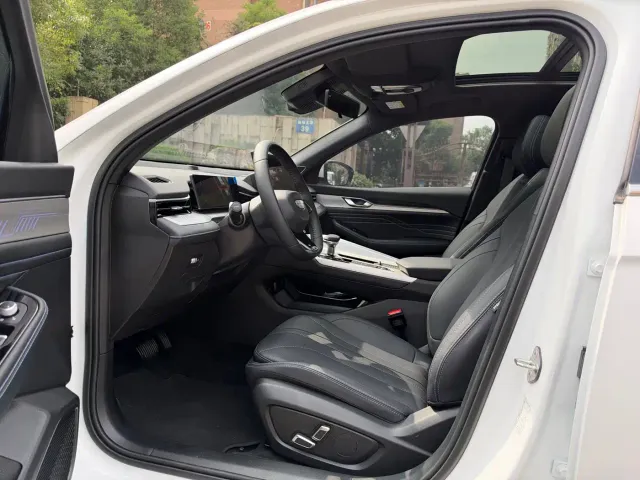 Geely Xingrui — Фото автомобиля 4