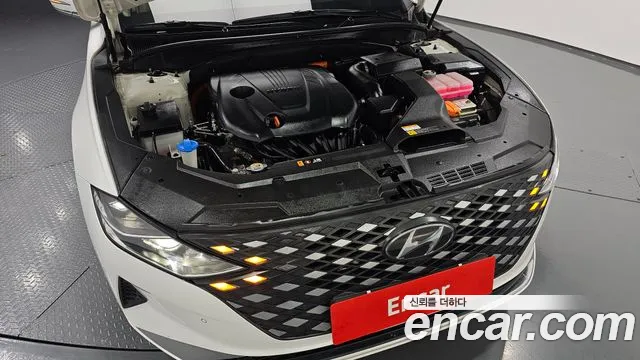 Hyundai Grandeur (New) Hybrid — Фото автомобиля 9