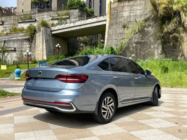 Volkswagen Lavida — Фото автомобиля 7