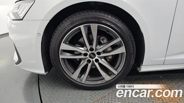 Audi A6 C8 — Фото автомобиля 5