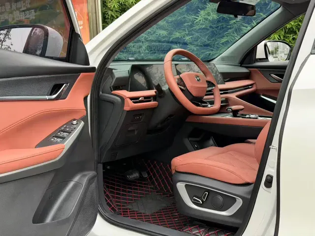 Changan CS75 Plus — Фото автомобиля 14