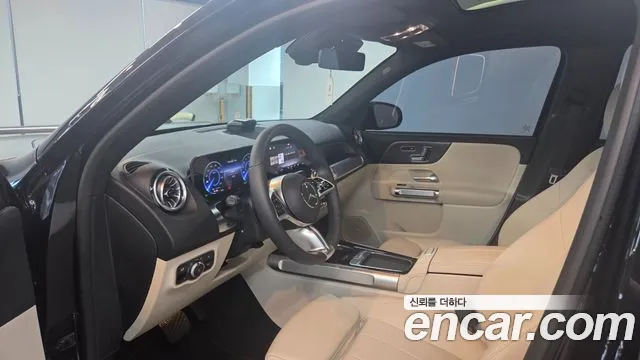 Mercedes-Benz EQB — Фото автомобиля 10