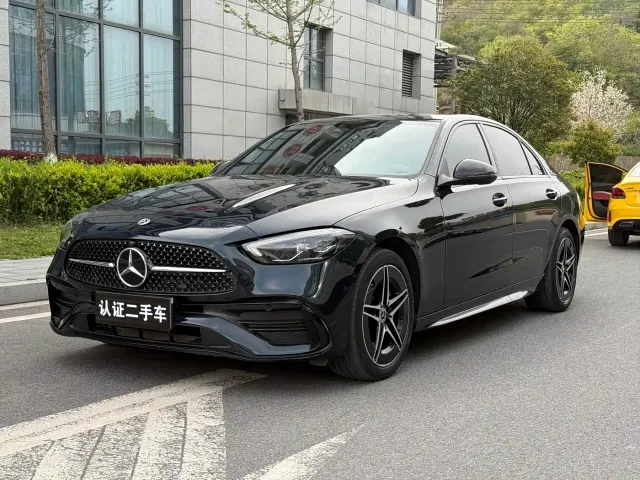 Фотография автомобиля — Mercedes-Benz C-Class