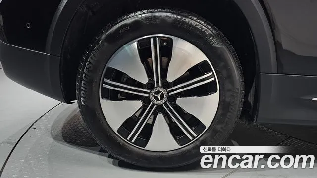 Mercedes-Benz EQB — Фото автомобиля 16