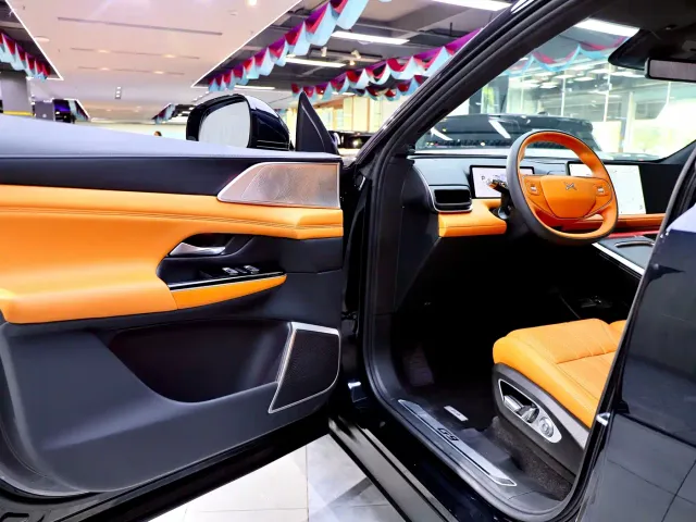 Xpeng G9 — Фото автомобиля 8
