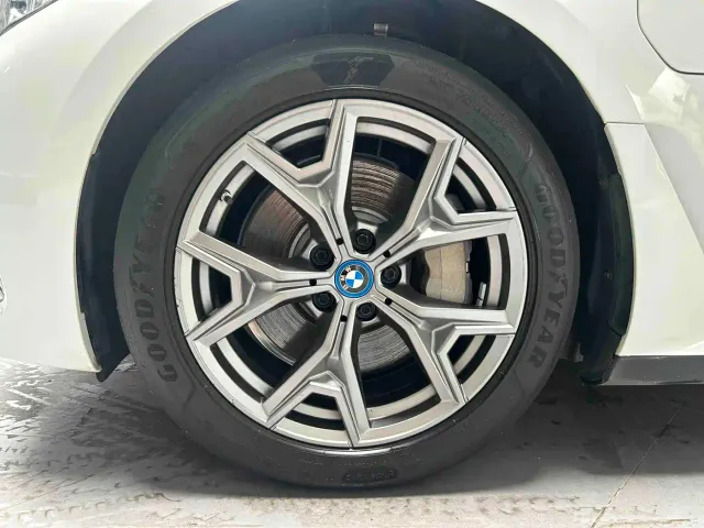 BMW i3 — Фото автомобиля 9