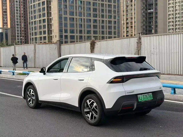 Changan Qiyuan Q05 — Фото автомобиля 6