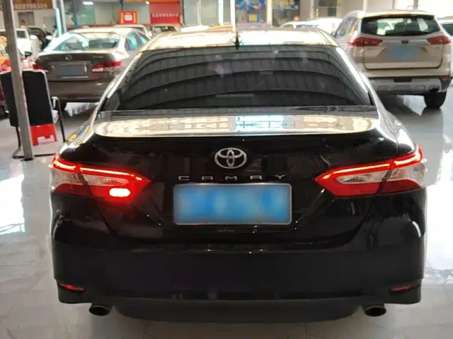 Toyota Camry — Фото автомобиля 5