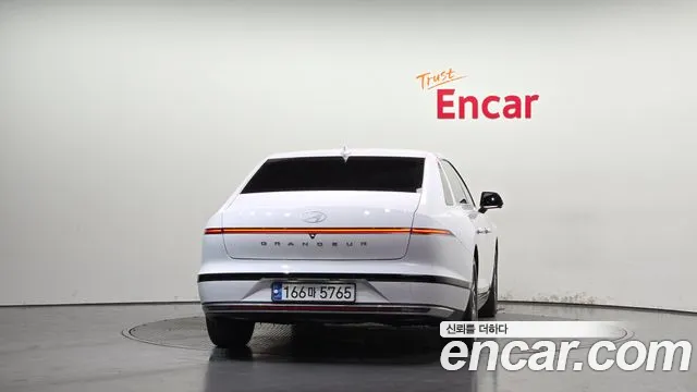 Hyundai Grandeur — Фото автомобиля 4