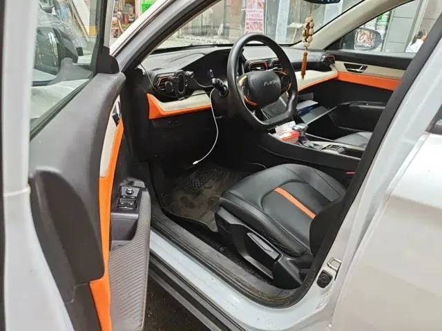 Dongfeng Yixuan — Фото автомобиля 17