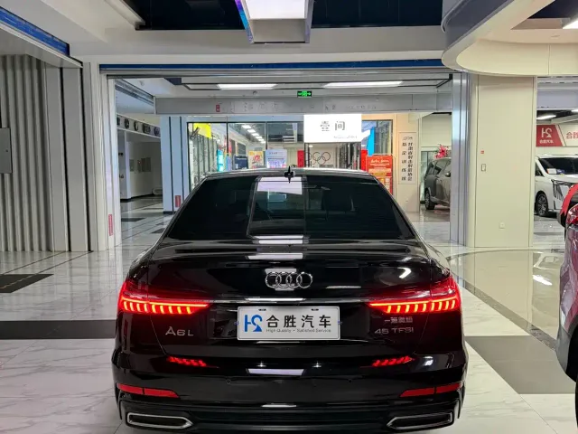 Audi A6L — Фото автомобиля 8