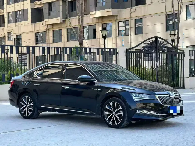 Фотография автомобиля — Skoda Superb