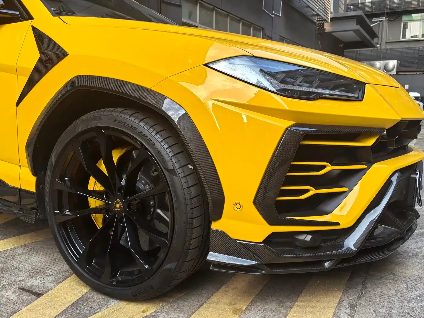 Lamborghini Urus 2021 4.0T V8 — Фото автомобиля 4