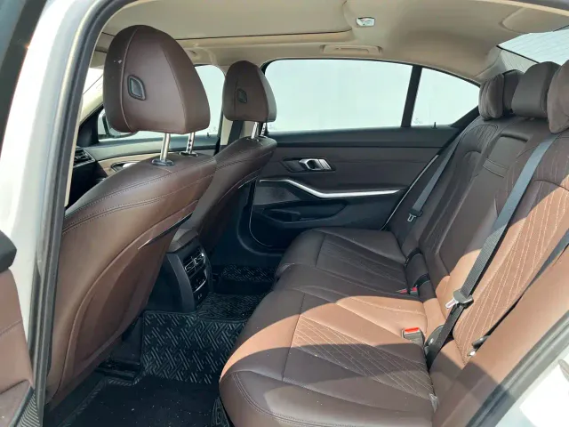 BMW 3 Series — Фото автомобиля 4