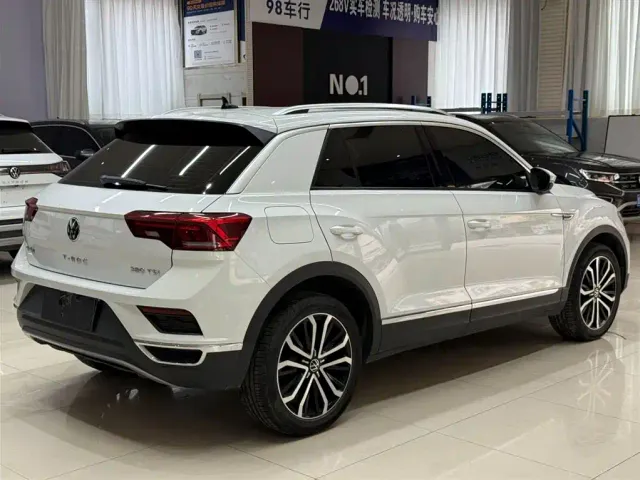 Volkswagen T-Roc — Фото автомобиля 4