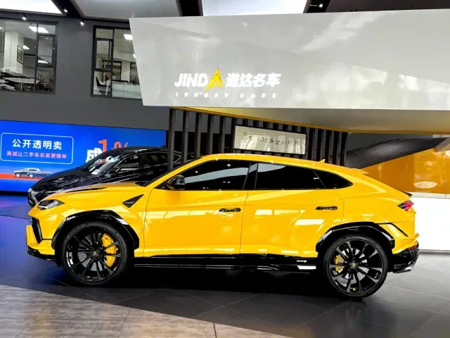 Lamborghini Urus — Фото автомобиля 7