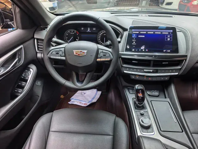 Cadillac CT5 — Фото автомобиля 10