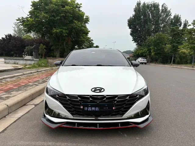 Hyundai Elantra — Фото автомобиля 2