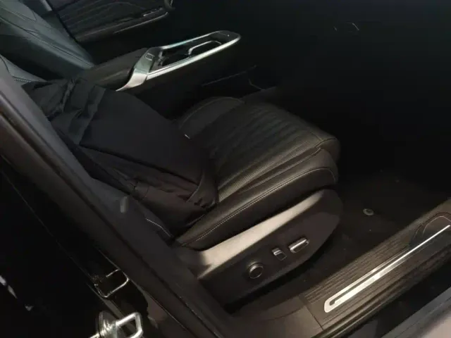 Maxus G90 — Фото автомобиля 24