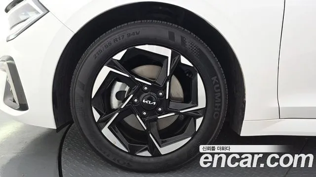 Kia K5 Новый K5 3 поколение 2.0 LPi(Для проката) — Фото автомобиля 5
