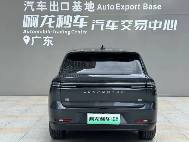 Leapmotor C10 — Фото автомобиля 4