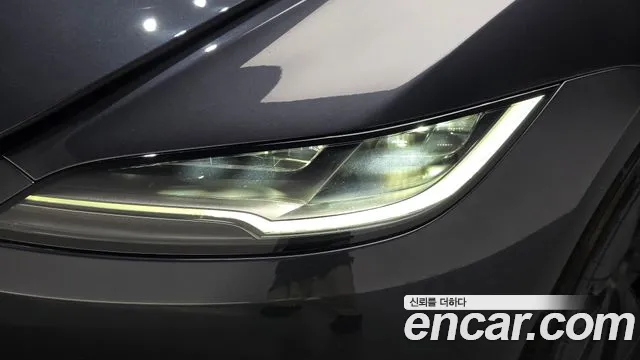 Tesla Model 3 — Фото автомобиля 7
