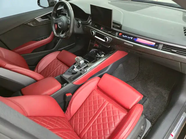 Audi A4L — Фото автомобиля 17
