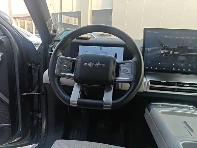 BYD FangChengBao Titanium 7 — Фото автомобиля 10