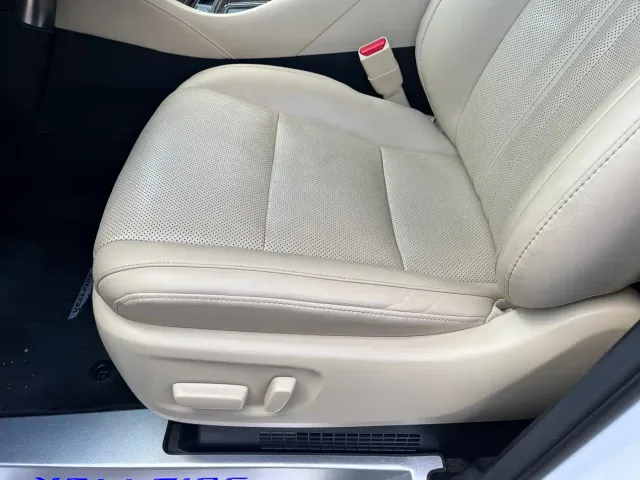 Toyota Vellfire — Фото автомобиля 11