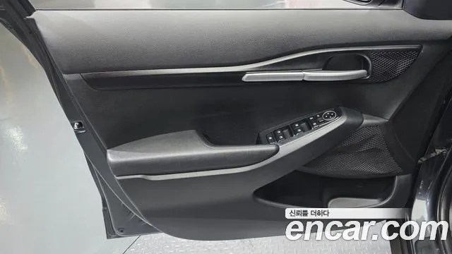 Kia Seltos — Фото автомобиля 13