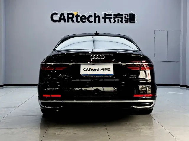 Audi A8 — Фото автомобиля 5