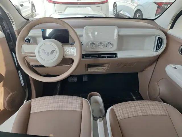 Wuling Hongguang Mini EV — Фото автомобиля 9