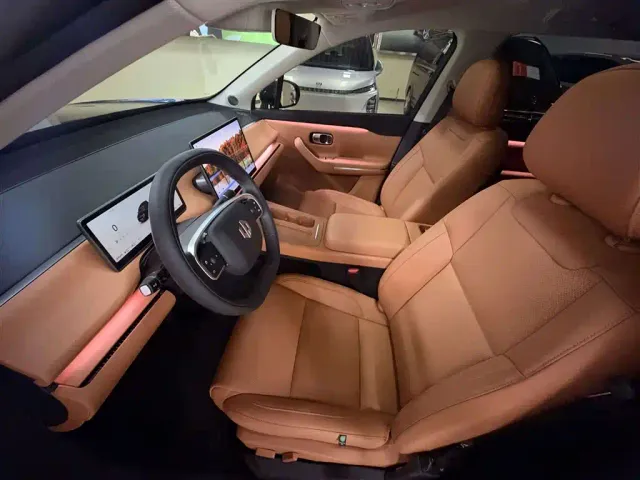 Leapmotor C16 — Фото автомобиля 4