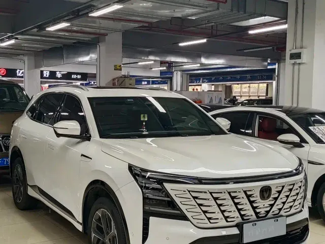 Changan CS75 Plus — Фото автомобиля 2