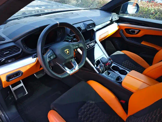 Lamborghini Urus — Фото автомобиля 8