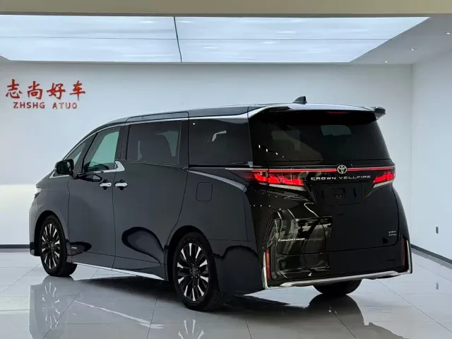 Toyota Vellfire — Фото автомобиля 16
