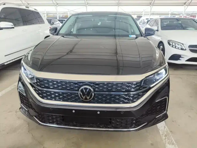 Volkswagen Passat — Фото автомобиля 2