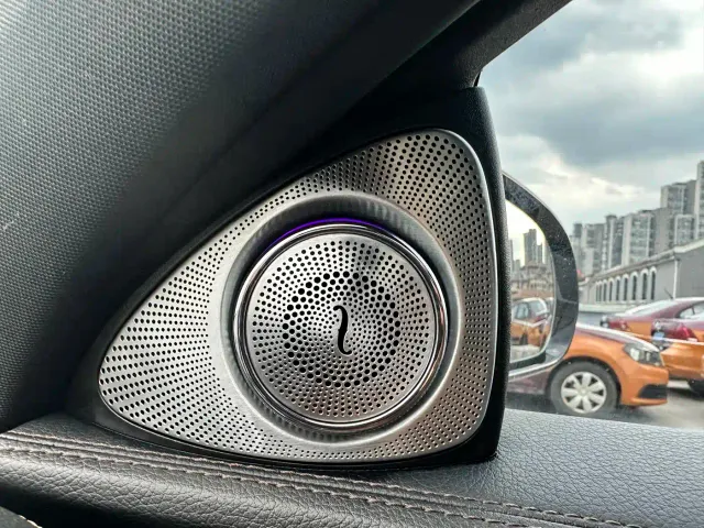 Mercedes-Benz E-Class — Фото автомобиля 17