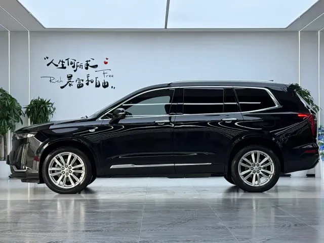 Cadillac XT6 — Фото автомобиля 21