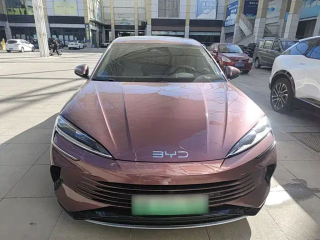 BYD Seal — Фото автомобиля 2
