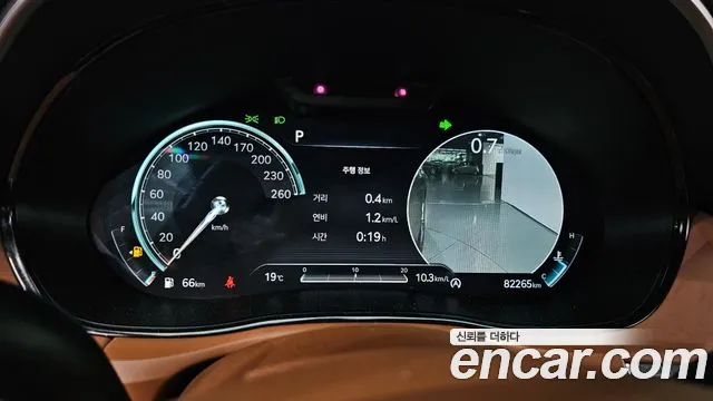 Genesis GV70 2.5T Бензин AWD — Фото автомобиля 8