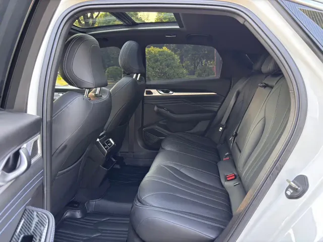 Geely Xingrui — Фото автомобиля 15