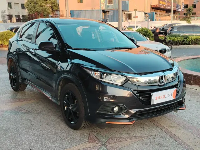 Honda Vezel — Фото автомобиля 3