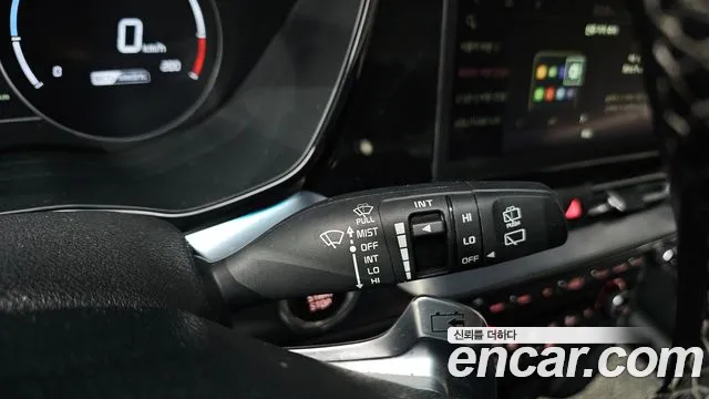 Kia Niro — Фото автомобиля 23