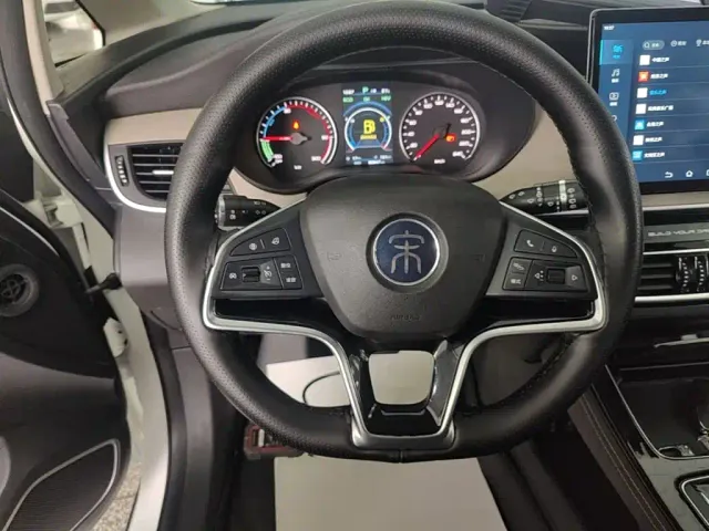 BYD Song MAX — Фото автомобиля 10