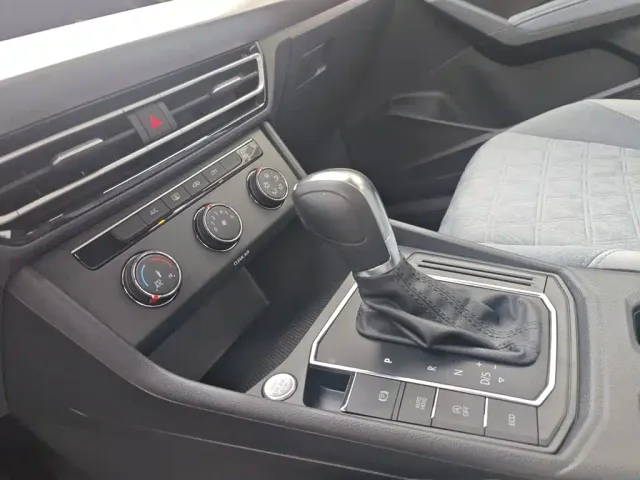 Volkswagen Lavida — Фото автомобиля 23