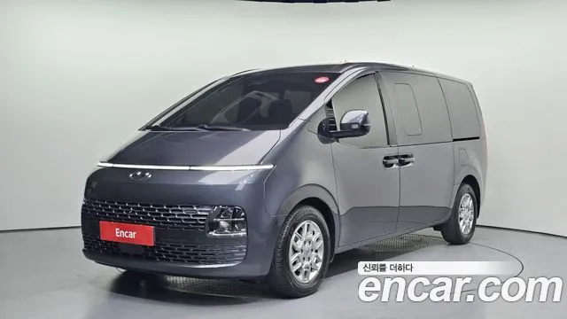 Фотография автомобиля — Hyundai Staria