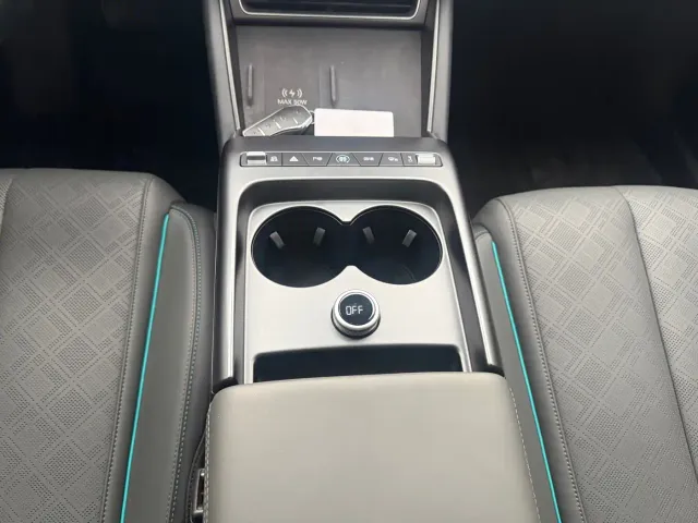 BYD Qin L — Фото автомобиля 12