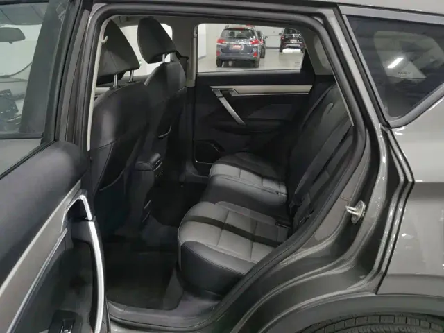 Geely Binyue — Фото автомобиля 15
